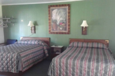 Photo of Applewood Inn & Suites Photo of Applewood Inn & Suites